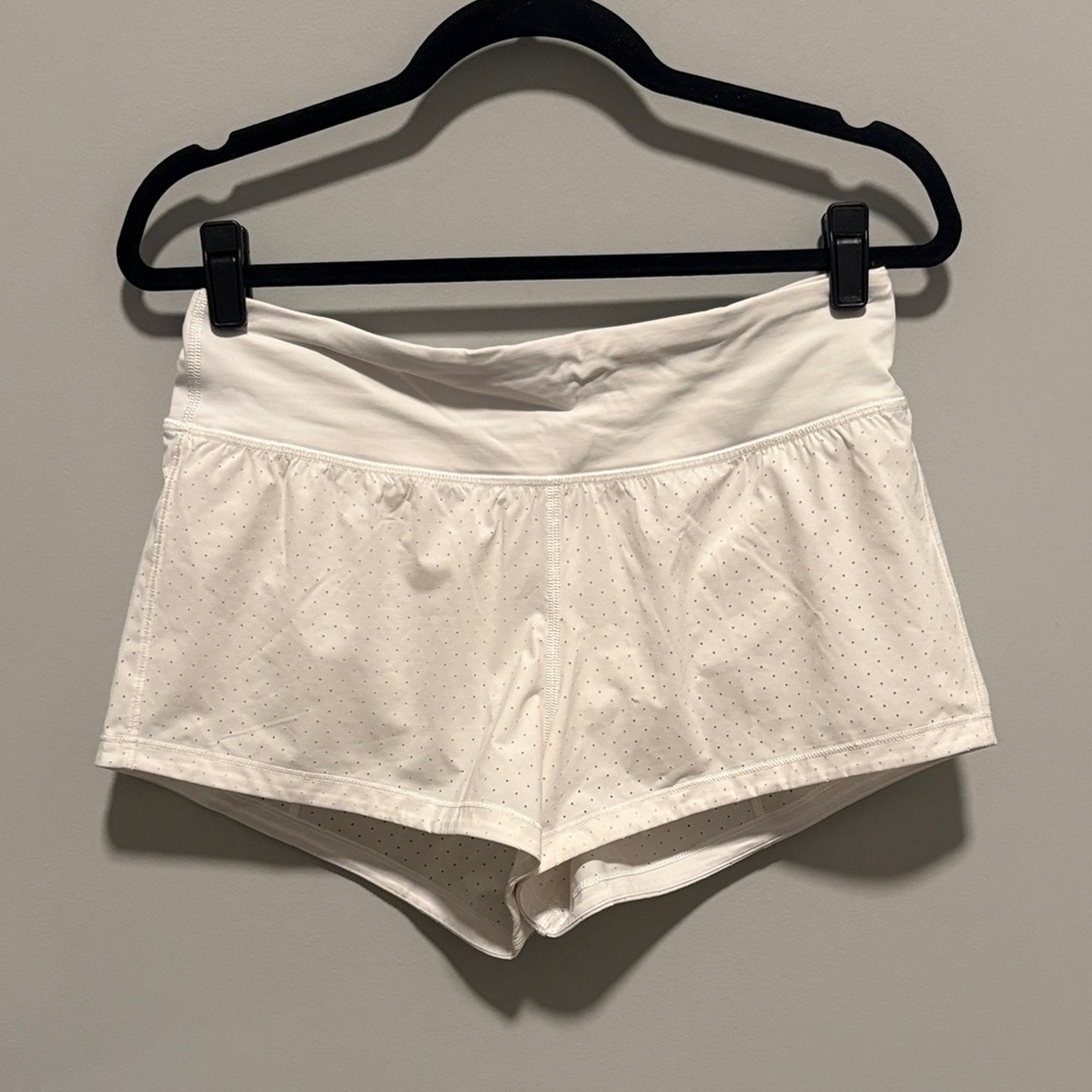 Lululemon Athletica White Women's Shorts